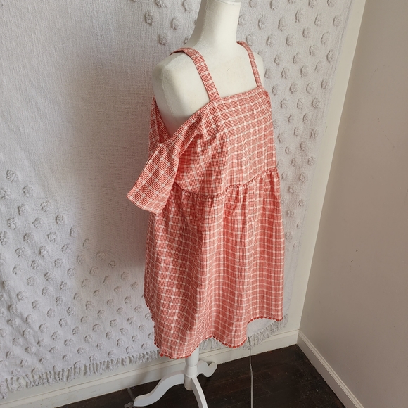 Very J Red and White Plaid Cold Shoulder Babydoll - Picture 2 of 11